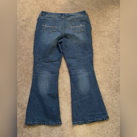 Maurice’s Blue Flare Wide Leg Jeans with Vintage Fading - Picture 2 of 4